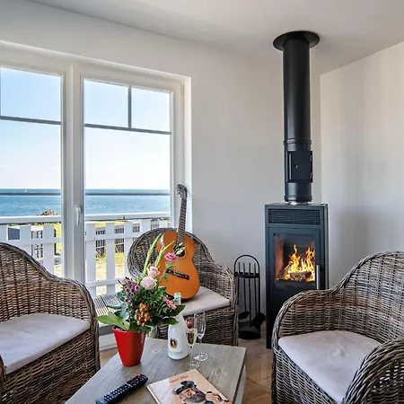 Ferienhaus-strand-hus-by-seeblick-ferien-oro-direkt-am-strand