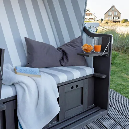 Ferienhaus-strand-hus-by-seeblick-ferien-oro-direkt-am-strand Villa *